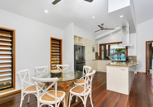 Absolute Luxury Beachfront Holiday House