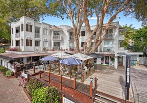 Alassio Beachfront Apartments Palm Cove