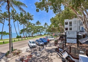 Alassio Beachfront Apartments Palm Cove