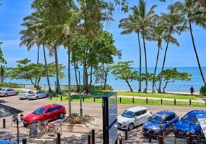 Alassio Beachfront Apartments Palm Cove