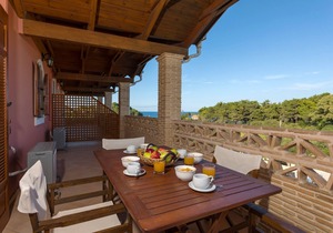 Anemomylos Studios - Attic Two-Bedroom Apartment