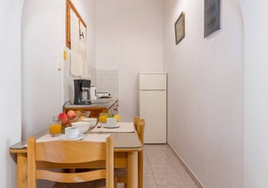 Anemomylos Studios - Attic Two-Bedroom Apartment