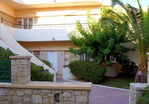 Apartment for 4 persons, swimming pool, near the beach