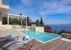 Apeiron II Villa - Two Bedroom Villa, Sleeps 4