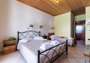 Apostolos Apartment 4