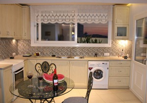 Aquarial Home is new built, spacious , with stone wall and aquarium.