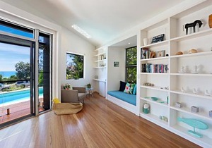 Barefoot Bungalow - Castaways Beach