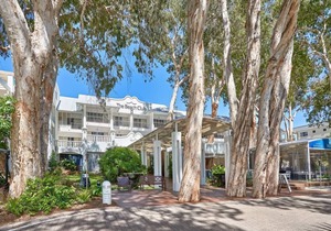 Beach Club 2 Bedroom Oceanview Apartment Palm Cove