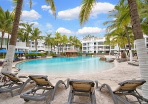 Beach Club Oceanview Spa Suite in Palm Cove