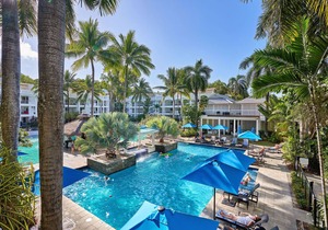 Beach Club Top Floor Spa Suite 3133 Palm Cove