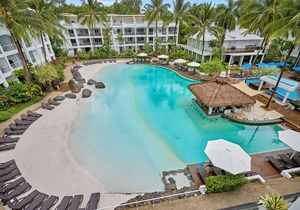 Beach Club Top Floor Oceanfront Studio Palm Cove
