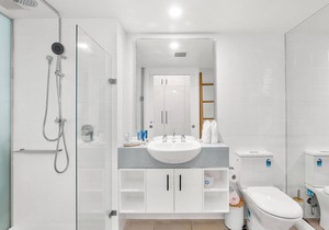 Beach Club Top Floor Oceanfront Studio Palm Cove