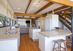 Beachfront Living , Sunshine Beach