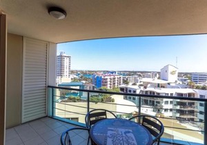 Beachfront Mooloolaba Apartment- 7th Floor in the Landmark Resort
