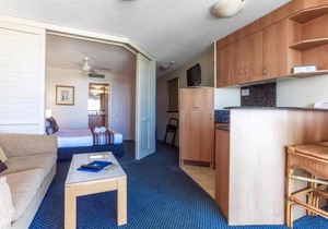 Beachfront Mooloolaba Apartment- 7th Floor in the Landmark Resort