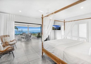 Belle Escapes Beachfront Luxury Home 53 Arlington Clifton Beach
