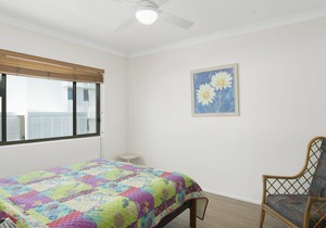BILINGA GARDENS, UNIT 7 - Simple unit right on Bilinga Beachfront
