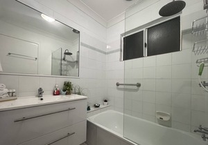 Birdsong @ Beachcomber - 3 bedroom apartment in beachfront complex