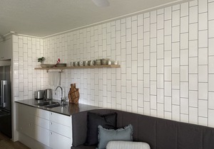 BURLEIGH BEACH - Renovated Unit With Free WIFI