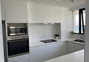 Burleigh Beachfront - Best Location on the Coast