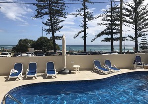 Burleigh Beachfront - Best Location on the Coast