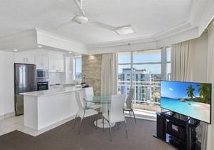 Burleigh Heads Ocean Views 16th Floor Apartment