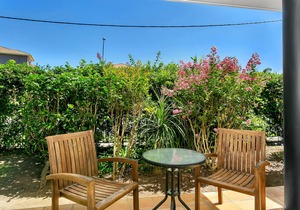 Cairns Reef Apartments & Motel