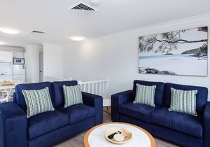 Calypso Plaza Resort Unit 462 Resort style complex on the beachfront in the heart of Coolangatta