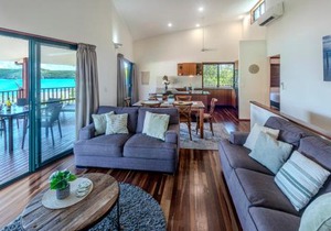 Casuarina Cove 1 on Hamilton Island by HamoRent