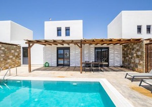 Cato Agro 3, Seafront Villa with Private Pool