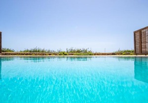 Cato Agro 3, Seafront Villa with Private Pool