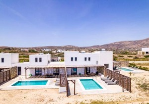Cato Agro 3, Seafront Villa with Private Pool