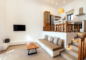 Cato Agro 4, Seafront Villa with Private Pool
