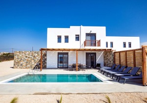 Cato Agro 5, Seafront Villa with Private Pool