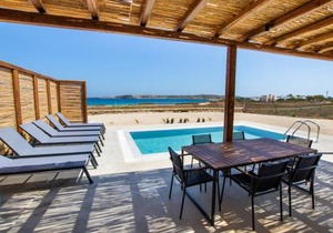 Cato Agro 5, Seafront Villa with Private Pool