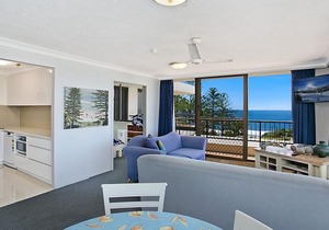 Chateau Royale Unit 34 - Overlooking central Coolangatta