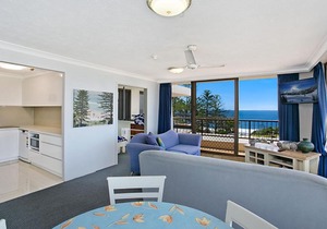 Chateau Royale Unit 34 - Overlooking central Coolangatta