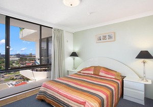 Chateau Royale Unit 34 - Overlooking central Coolangatta