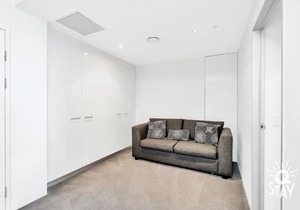 Circle on Cavill – 1 Bedroom Ocean Spa Unit, Surfers Paradise
