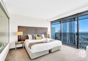 Circle on Cavill – 1 Bedroom Ocean Spa Unit, Surfers Paradise