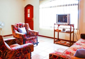 CONDO CASA INN # 4, near the main UNIVERSITIES COSTA RICA.
