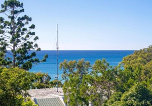 Courtyard Charm, Ocean Views, Little Cove