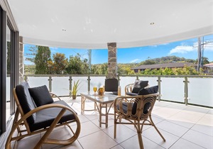 Currumbin Beach Holiday Home - 200m to the beach