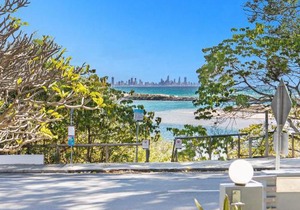 Currumbin Beachfront Haven