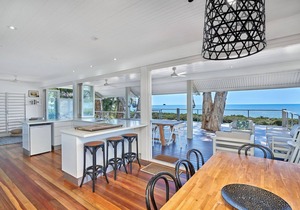 Decked Out By The Sea 4 Bedrooms