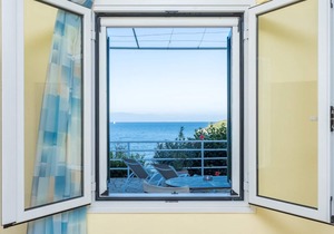 Dolphin Studio - One Bedroom Apartment, Sleeps 2
