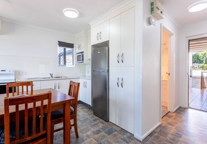 Driftwood on the Beach - Sea View Unit 9