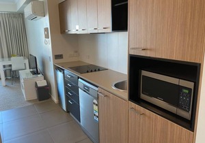 Dual Key Apartment with Wifi Pool and Parking