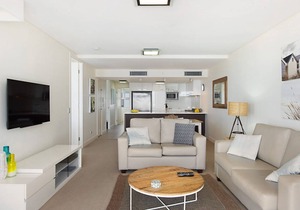 Eden Apartments Unit 901 Easy walk to Twin Towns services club and patrolled beaches with Wi-Fi Inc.