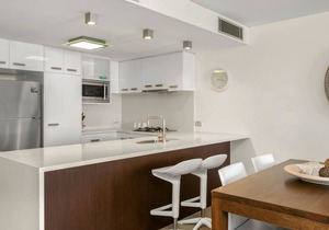 Eden Apartments Unit 401 Modern 2 bedroom Apartment Close to the Beach in Rainbow Bay - Free Wifi